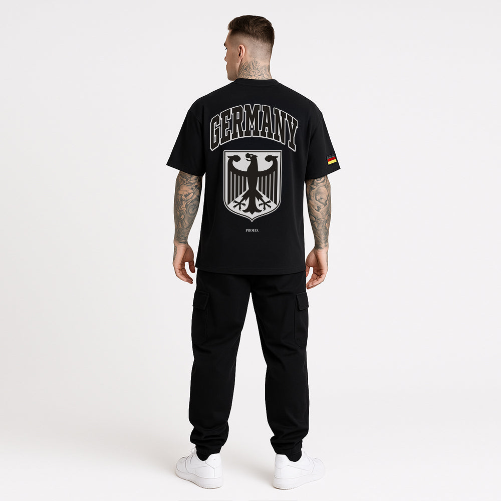 Schweres, übergroßes schwarzes T-Shirt